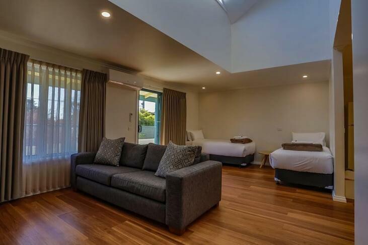 Phillip Island Off-Track Accommodation Cowes Exterior foto